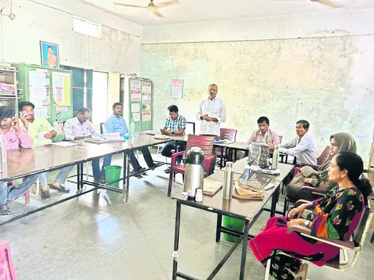 విద్యారంగ సమస్యల పరిష్కారానికి కృషి
