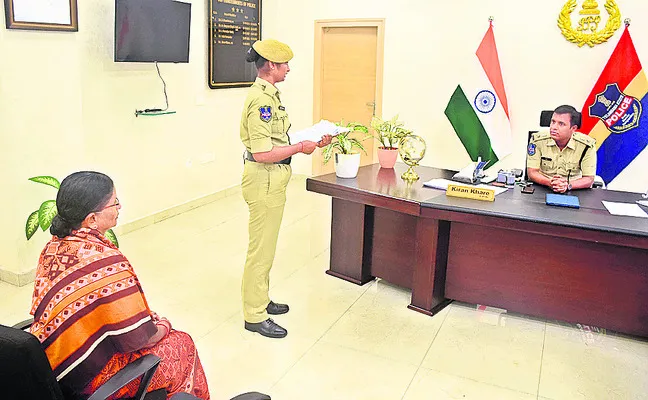 ఇబ్బందులకు గురిచేస్తే కఠిన చర్యలు