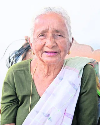 స్వాతంత్య్ర సమరయోధురాలు రాధమ్మ మృతి