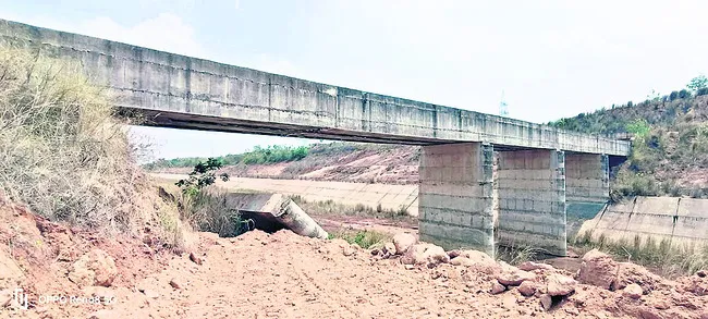 సింగిల్ డిజిట్ బడులు 81