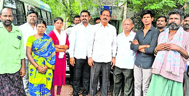 పోక్సో కేసు రాజీ కోసం పోలీసుల వేధింపులు