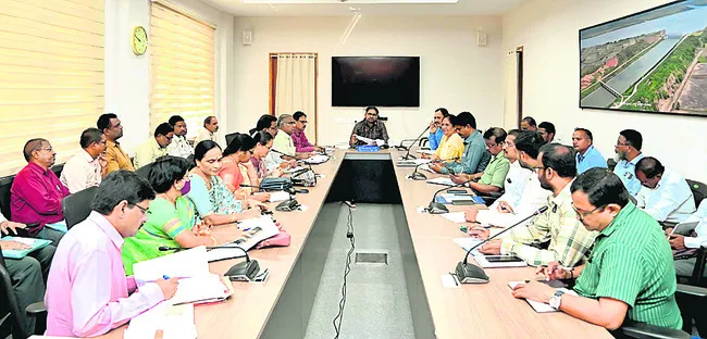 ఎరువుల కోసం ఆందోళన వద్దు