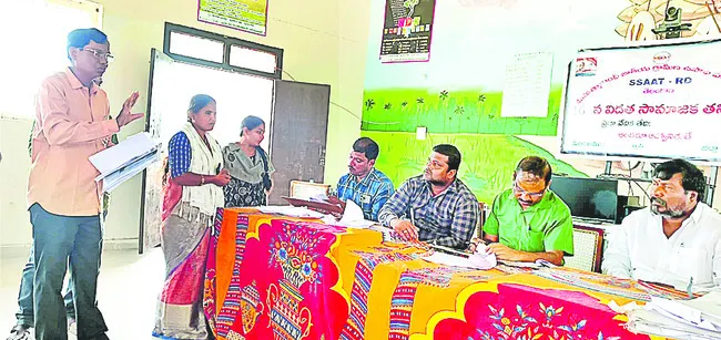 అధికారుల సంతకాలు లేకుండా చెల్లింపులు