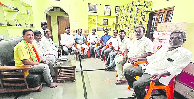 స్థానిక ఎన్నికల్లో సత్తా చాటుదాం