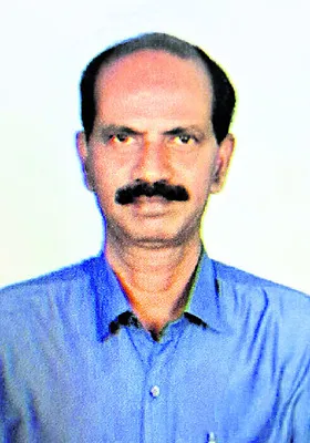 పబ్లిక్ అడ్మినిస్ట్రేషన్, హెచ్ఆర్ఎం విభాగాధిపతిగా శ
