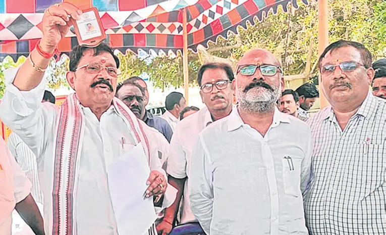 ‘నేను సత్యవేడు ఎమ్మెల్యేను.. ఇదిగో నా రాజముద్ర.’