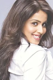 Genelia Interesting Comments On Jr NTR, Ram Charan And Allu Arjun12