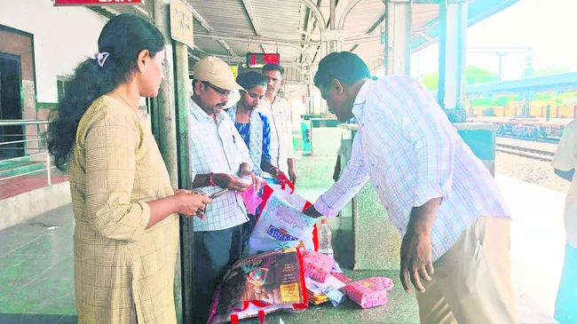 రైళ్లలో గంజాయి రవాణాపై నిఘా