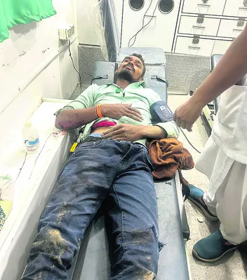 ● 8 మందికి గాయాలు