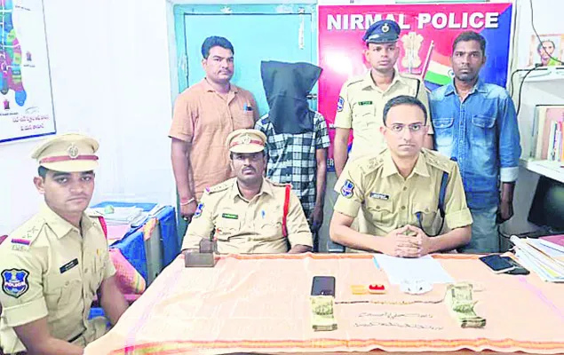 చోరీ కేసును ఛేదించిన పోలీసులు
