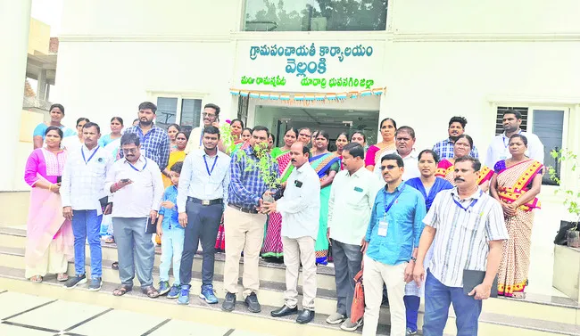 వెల్లంకిలో తమిళనాడు బృందం పర్యటన