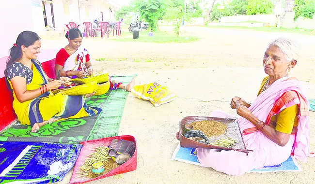 బీడీ కార్మికుల పిల్లలకు ‘ఉపకార’ం