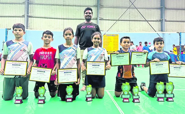 రాష్ట్రస్థాయి బ్యాడ్మింటన్‌ పోటీలకు డీఏవీ విద్యార్థులు