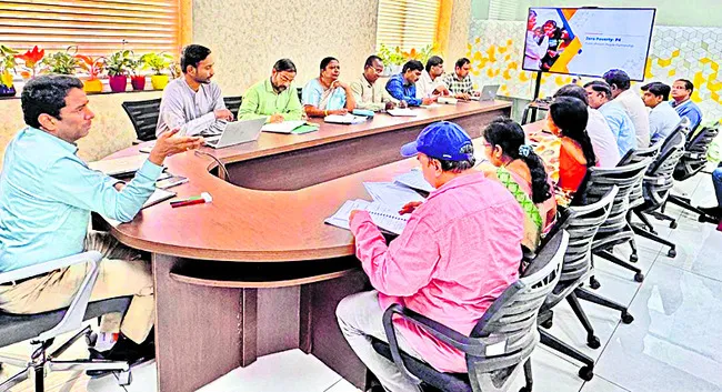 సమష్టిగా ‘పీ–4’ లక్ష్యాల సాధన