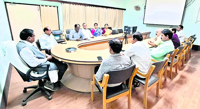 తెలంగాణ సైన్స్‌ కాంగ్రెస్‌ ఏర్పాట్లపై సమీక్ష
