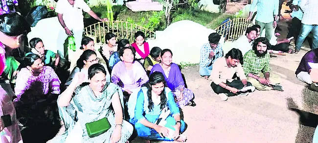 సచివాలయ ఉద్యోగుల్లో గందరగోళం 