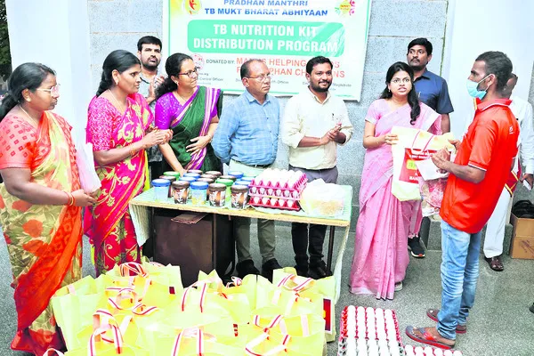 ఆరోగ్యంగా ఉండాలంటే పోషకాహారం తీసుకోవాలి