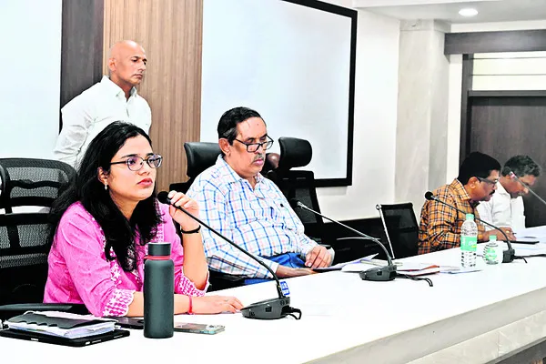 రీసర్వే పక్కాగా నిర్వహించాలి