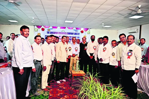 రక్షణతో కూడిన ఉత్పత్తి సాధించాలి