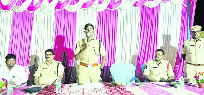 జిల్లా అంతటా బుధవారం ఉష్ణోగ్రతలు స్థిరంగా నమోదయ్యాయి.ఆక
