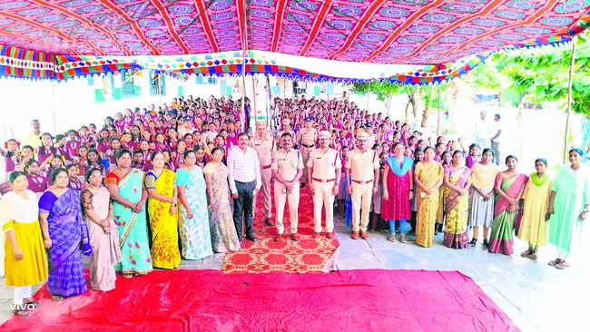 విద్యార్థులు ప్రణాళికాబద్ధంగా చదవాలి