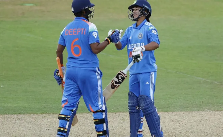 Indian Women Beat England Women By 4 Wickets In 1st ODI4