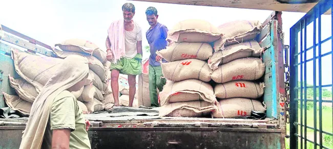 గురుకుల పాఠశాలకు నాసిరకం బియ్యం సరఫరా 