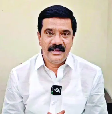 ఇంటి మీదికి పోవడం సభ్యతా?
