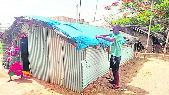 గూడు లేదు.. గుంట భూమీ లేదు