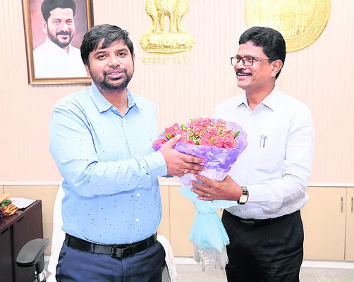 అదనపు కలెక్టర్ చంద్రయ్య బాధ్యతల స్వీకరణ
