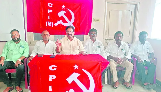 ఎడమకాల్వకు నీటిని విడుదల చేయాలి