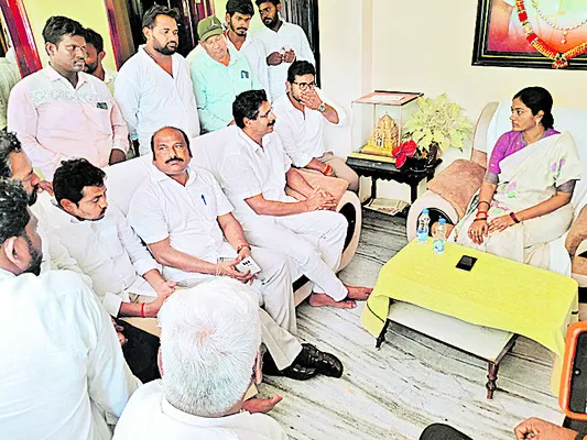 ‘రెడ్బుక్’తో అరాచకాలు అధికమయ్యాయి