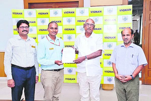 వైఎస్సార్ సీపీ నేతల విచారణ
