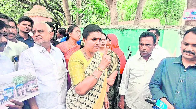 భానూ నోరు అదుపులో పెట్టుకో!
