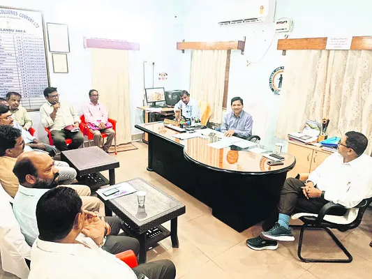 ఓసీ పనులు వేగవంతం చేయాలి