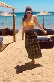 Kareena Kapoor Khan is slaying desi lungi wear in Greece7