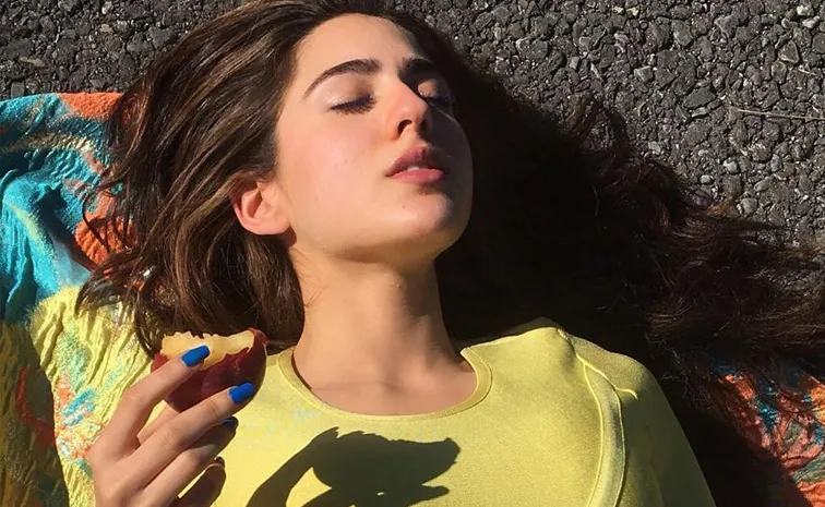 Sara Ali Khan weightloss secret  Revealed as She Lost 45 Kg Weight 