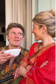 Foreign Couple Ye Oorikelthave Pilla Song Re Create In Seetha Payanam Movie8