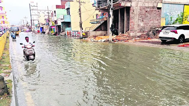 బద్వేలులో భారీ వర్షం 