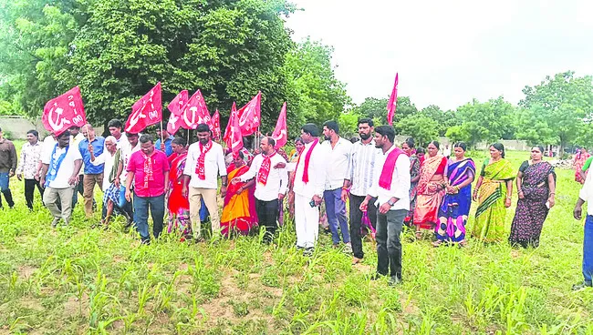 ఎనికేపల్లి రైతులకు న్యాయం చేయండి