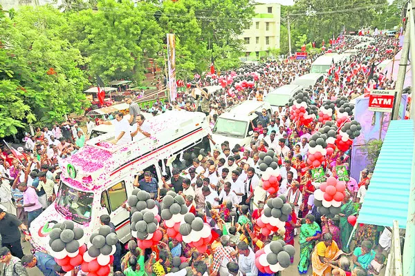 రైతు బిడ్డను.. అందుకే బస్సులో ప్రయాణం 