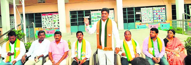 బీజేపీలో వ్యక్తి పూజ, గ్రూపులు ఉండవు