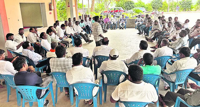 ఈటల వర్గీయుల ప్రత్యేక సమావేశం