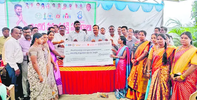 మహిళా సాధికారతే లక్ష్యం