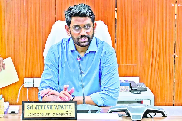 ఆధార్‌ క్యాంప్‌లకు విశేష స్పందన