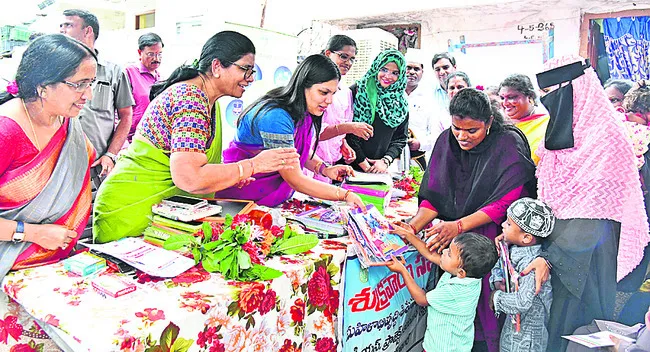 మహిళలకు అండగా ‘శుక్రవారం సభ’