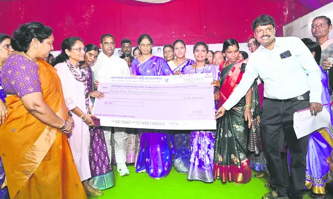 మహిళల అభ్యున్నతికి కృషి చేయాలి