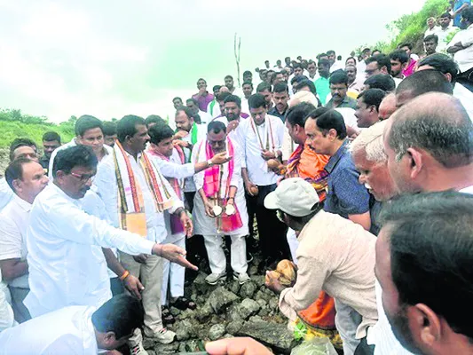 గుడిపల్లి లిఫ్ట్ నుంచి నీటి విడుదల