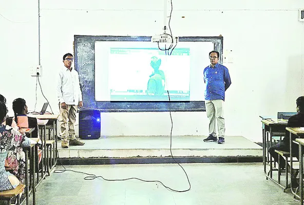 సర్కార్‌ కాలేజీల్లో ఎంట్రన్స్‌ కోచింగ్‌
