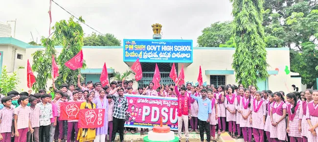 విద్యాశాఖలో పోస్టులు భర్తీ చేయాలి 